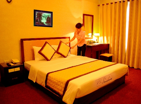Khách sạn Vương Hoàn